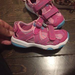 Toddler girl stride rite